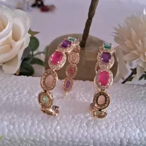 Brinco argola pedras coloridas cristal cravejada de zirconias