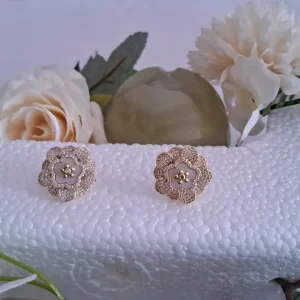 Brinco flor cra vejado de zirconias   