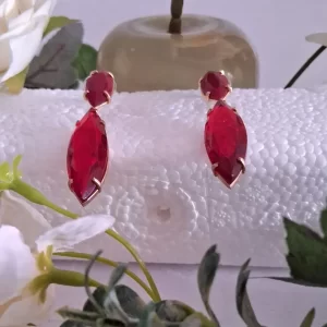 Brinco gotas de cristal rubi